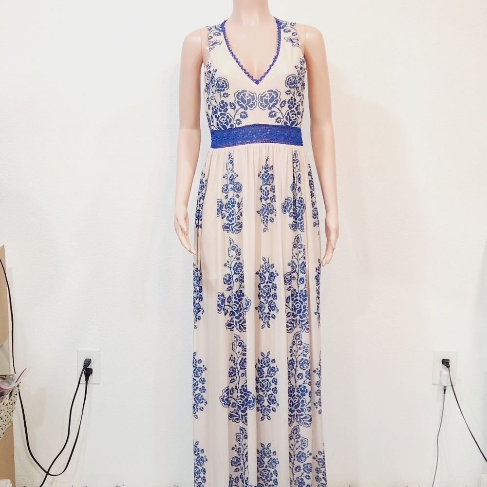 A. Calin By Flying Tomatoes Cream and Blue Embroidered Maxi Dress Size L